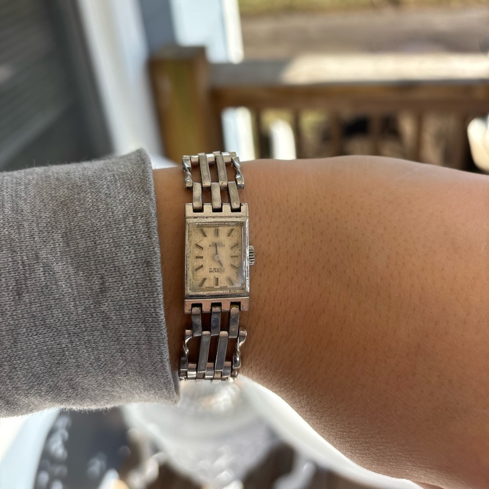 Vintage mechanical 17 jewels watch